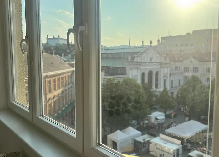 Castle View 3br In Old Town * Bratislava