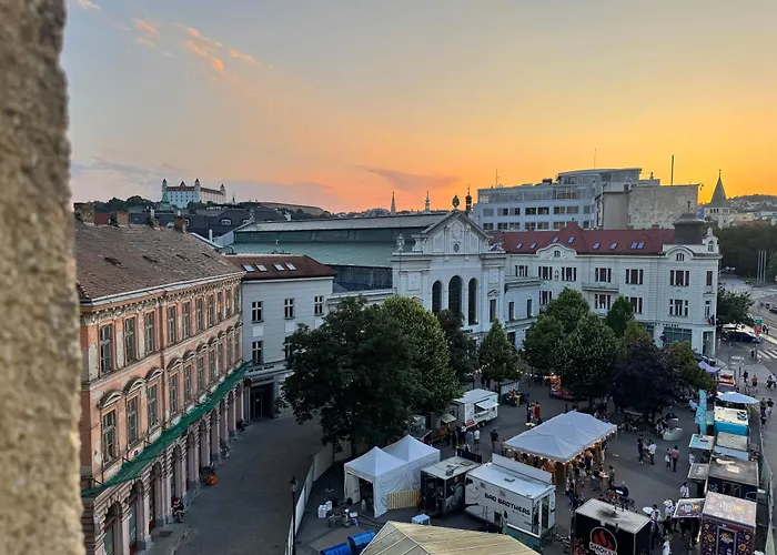 Castle View 3br In Old Town * Bratislava