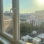 Castle View 3br In Old Town * براتسيلافا